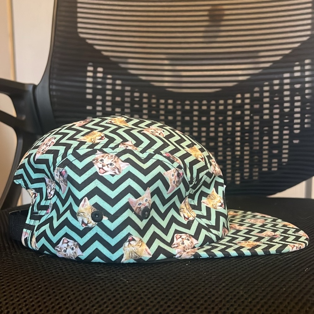 Fun Cat-Print Rave Hat - Picture 4 of 5